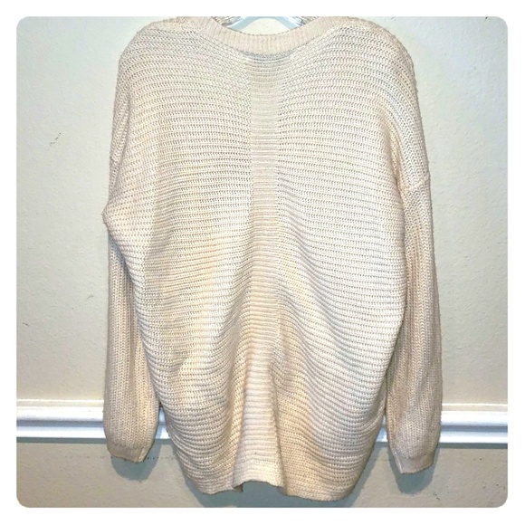 🎯SOLD🎯Oversized lace up high low cream sweater - Picture 2 of 7